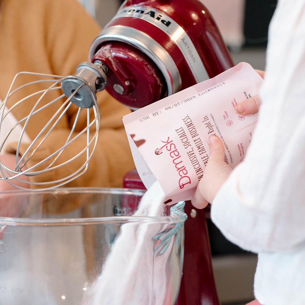 Gluten-Free Raspberry Cake Pop Baking Kit