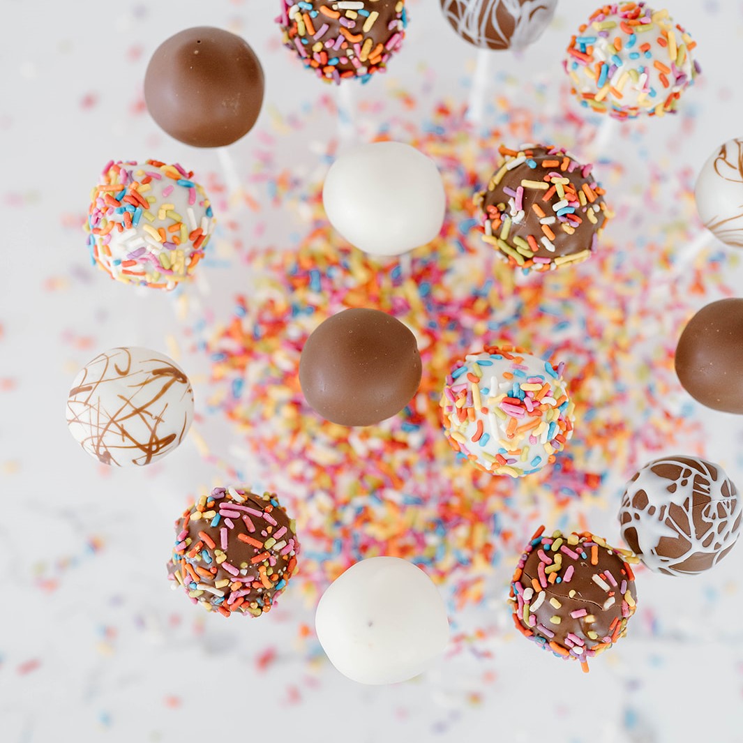 Raspberry Cake Pop Baking Kit