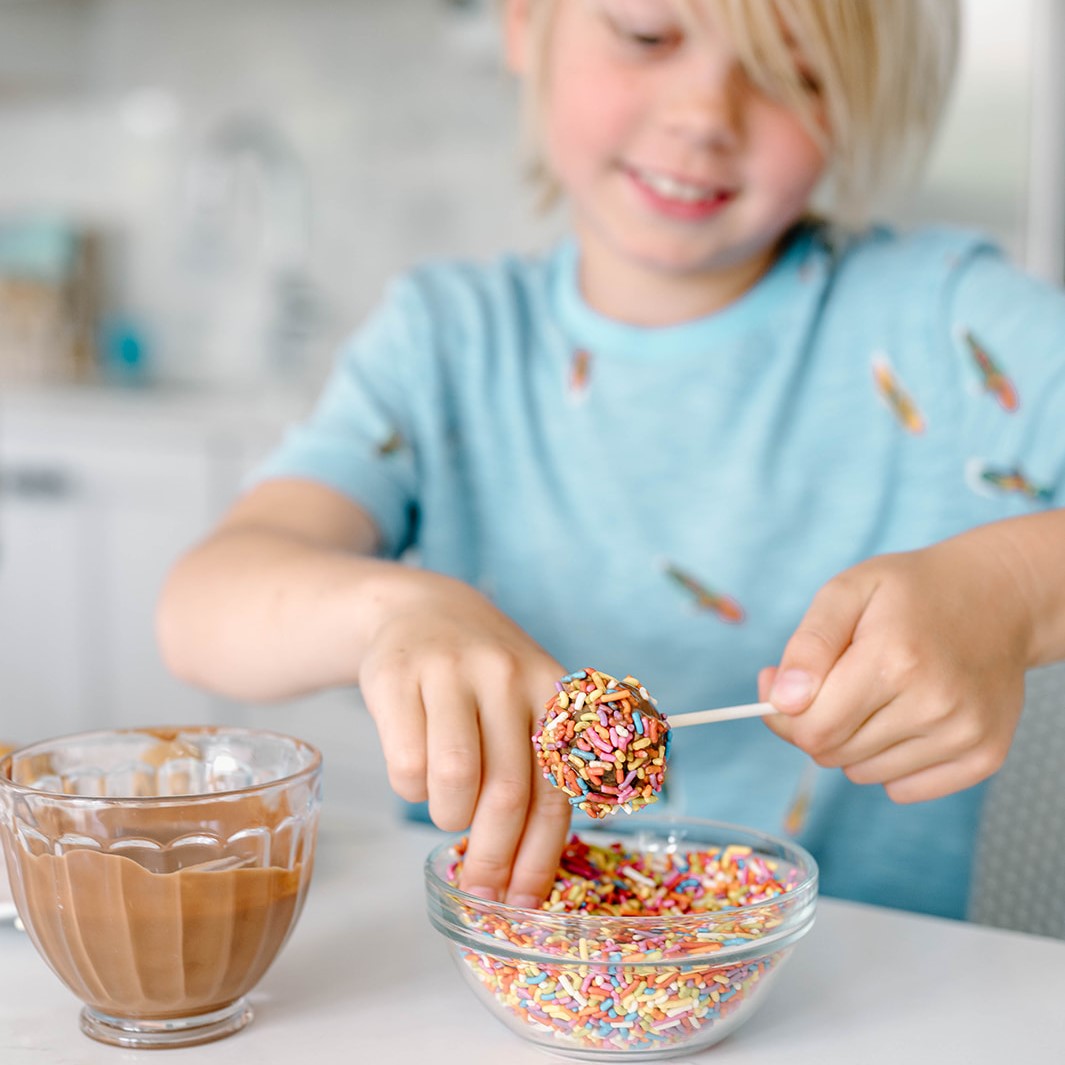 Gluten-Free Vanilla Cake Pop Baking Kit