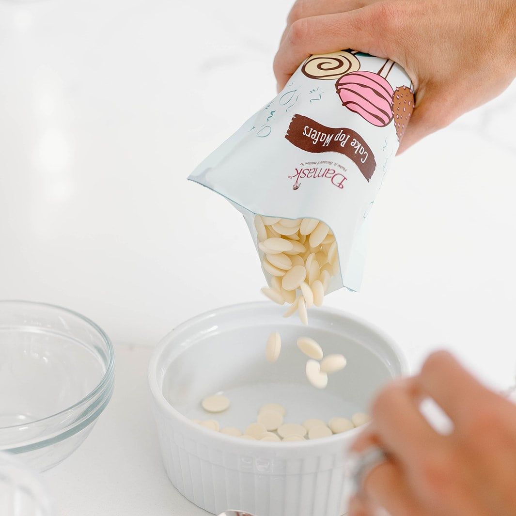 Gluten-Free Raspberry Cake Pop Baking Kit